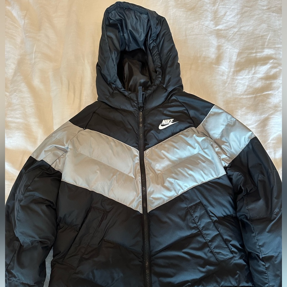 Nike Black and Gray Boys Puffer Jacket Youth Medium